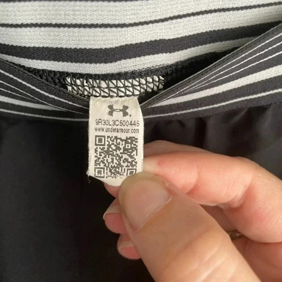 CLEARANCE!‎ Under Armor Running Shorts Black with Built In Panty Size Small EUC! - Picture 6 of 6